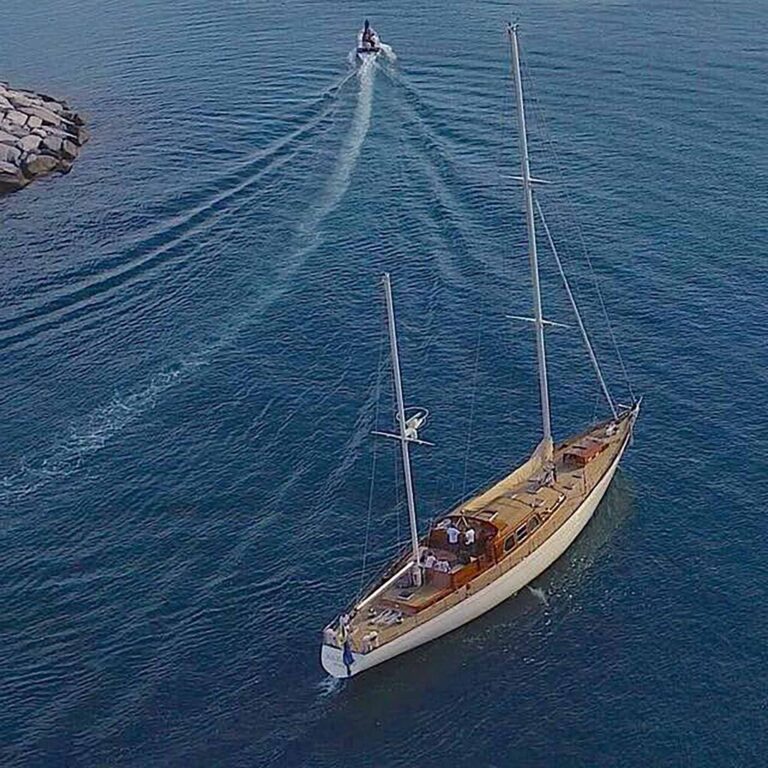 Super yacht MAGDALUS II