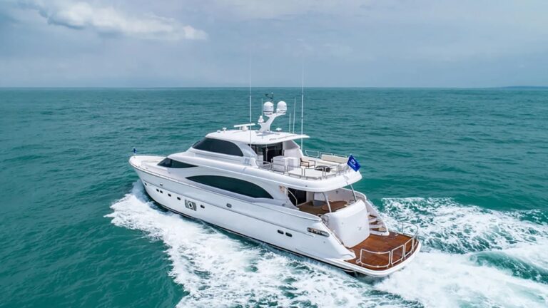 Super yacht NAYA MARYN