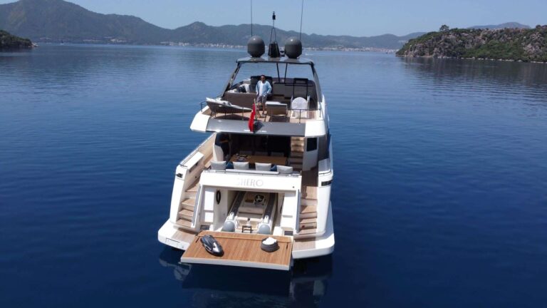 Super yacht SHERO