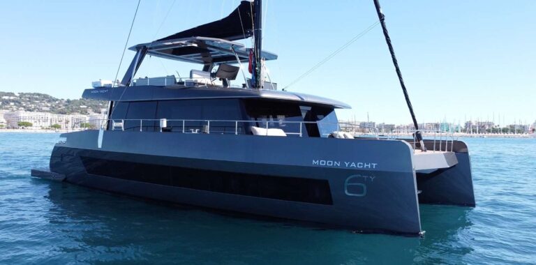 Luxury Sailing Catamaran FULL MOON