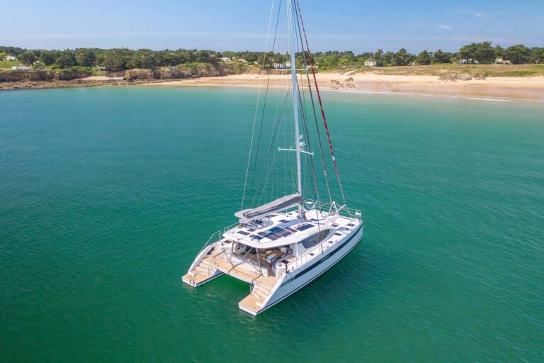 Luxury Yacht DESTINATION UNKNOWN (sistership)