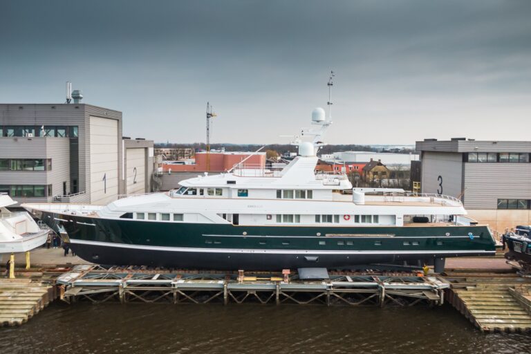 Luxury Yacht EMERALD