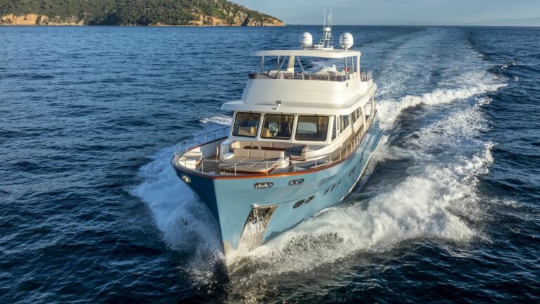 Luxury Yacht EMPIRE