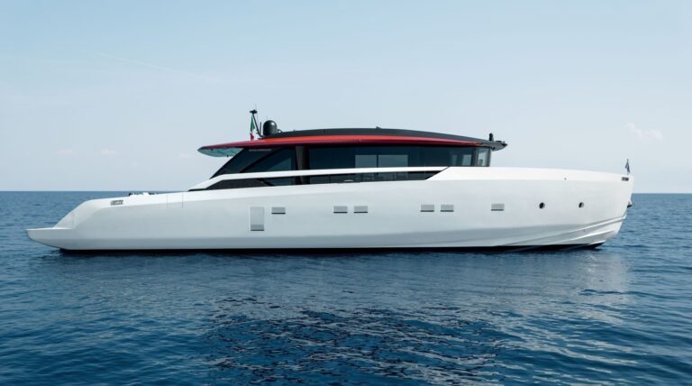 Luxury Yacht FORZA QUIETA