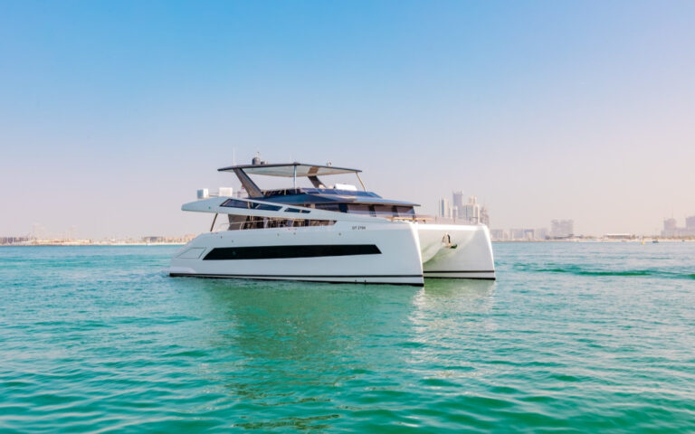 Luxury Yacht INFINITY