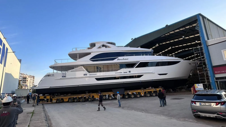Luxury Yacht ROMEO FOXTROT II Launched