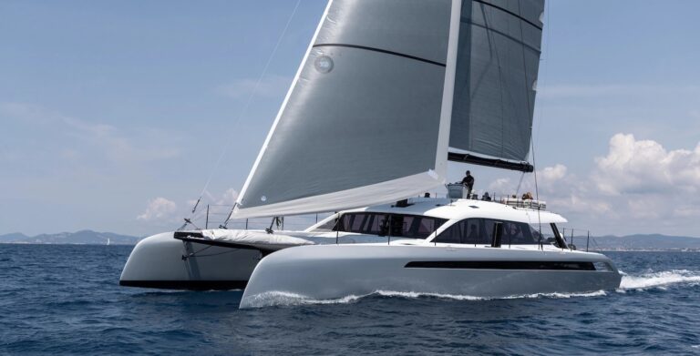 Sailing Catamaran WONDERFUL