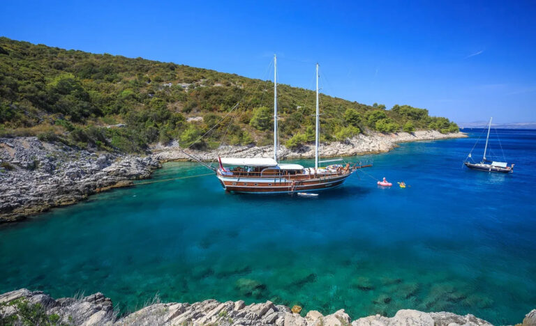 Sailing Yacht ALLURE E