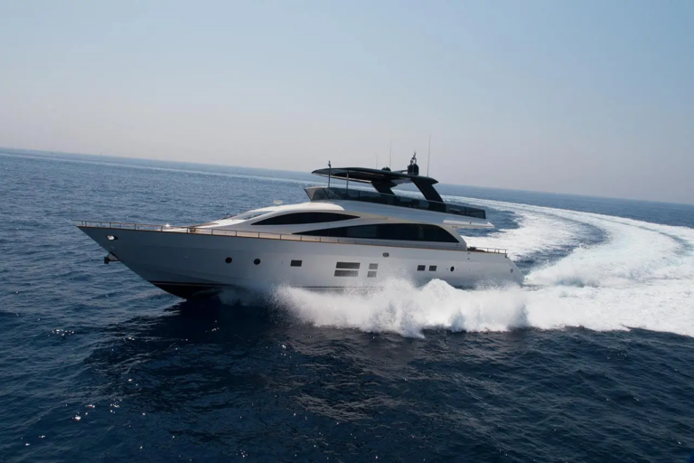Superyacht VISIONARIA