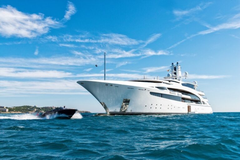 The 101m Yacht I DYNASTY