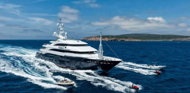 Luxury Yacht AALTO