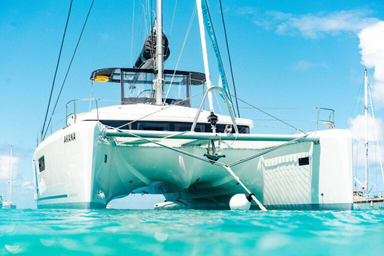 Luxury Yacht AKANA