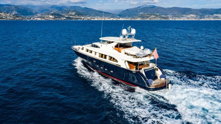 Luxury Yacht ARISTON FIVE