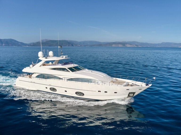 Luxury Yacht BEST OFF