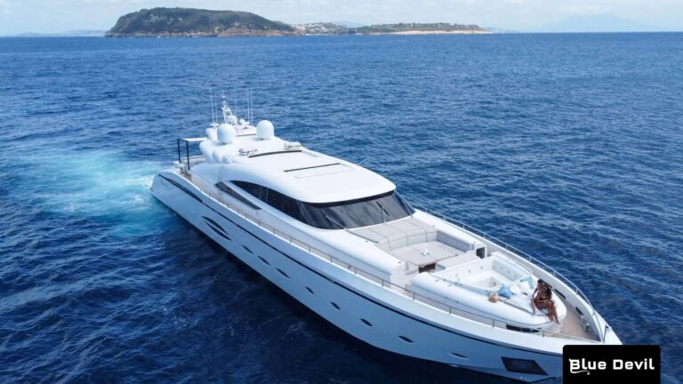 Luxury Yacht BLUE DEVIL