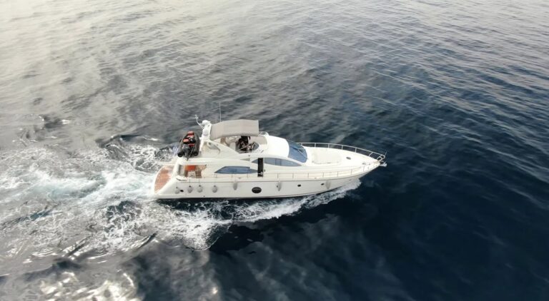 Luxury Yacht BLUEWAVE