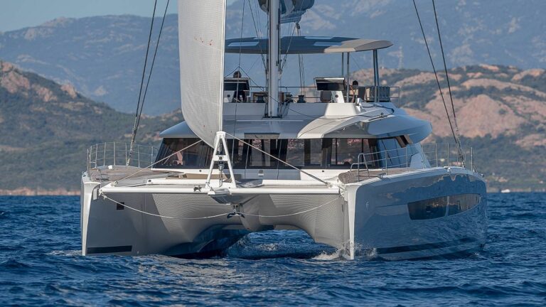 Luxury Yacht CHILOE (sistership)