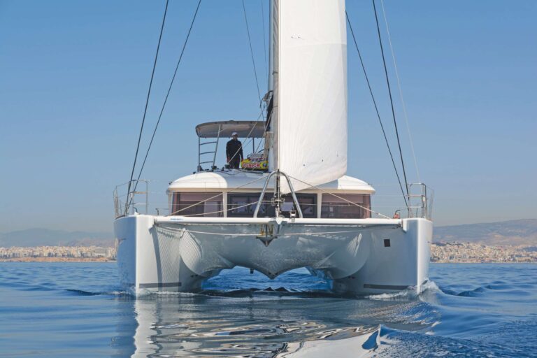 Luxury Yacht COOL BREEZE
