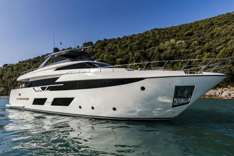 Luxury Yacht DATE NIGHT