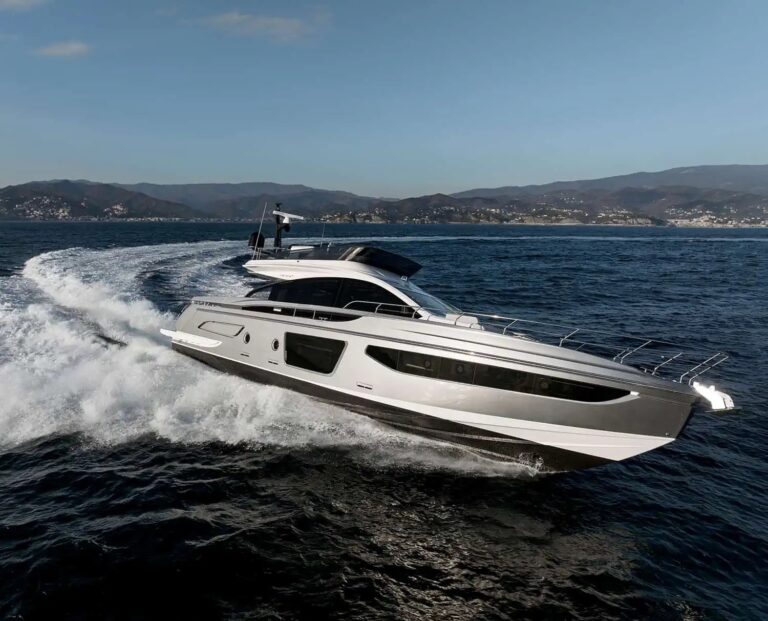 Luxury Yacht DIVINA