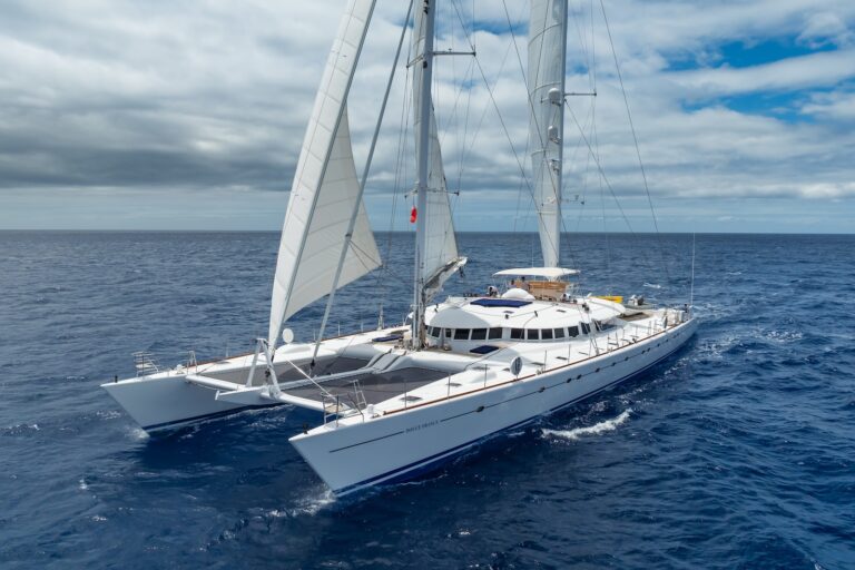 Luxury Yacht DOUCE FRANCE