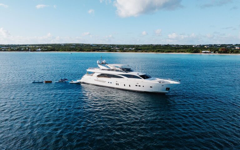 Luxury Yacht ECLIPSE