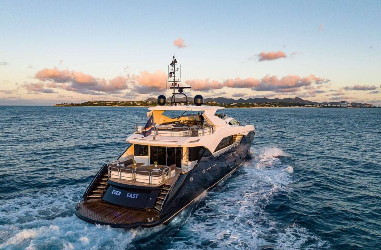 Luxury Yacht EVEREAST