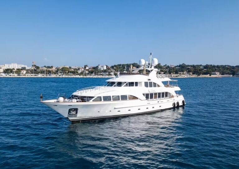 Luxury Yacht GIORGIA