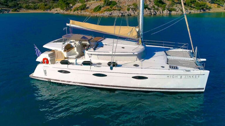 Luxury Yacht HIGH FIVE