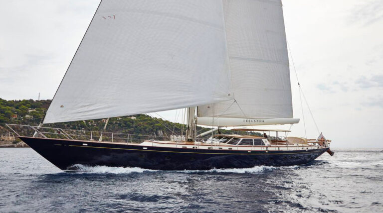 Luxury Yacht IRELANDA