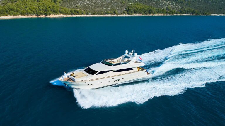 Luxury Yacht KARISMA