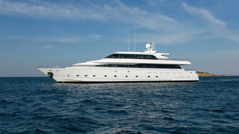 Luxury Yacht LET IT BE