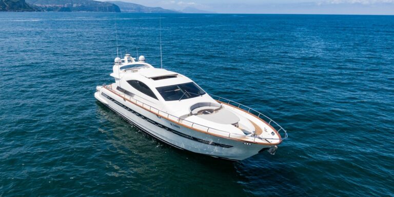 Luxury Yacht LUDI