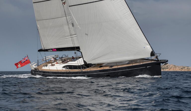 Luxury Yacht LUSH