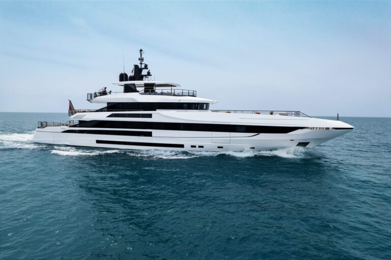 Luxury Yacht PROJECT SALERNO