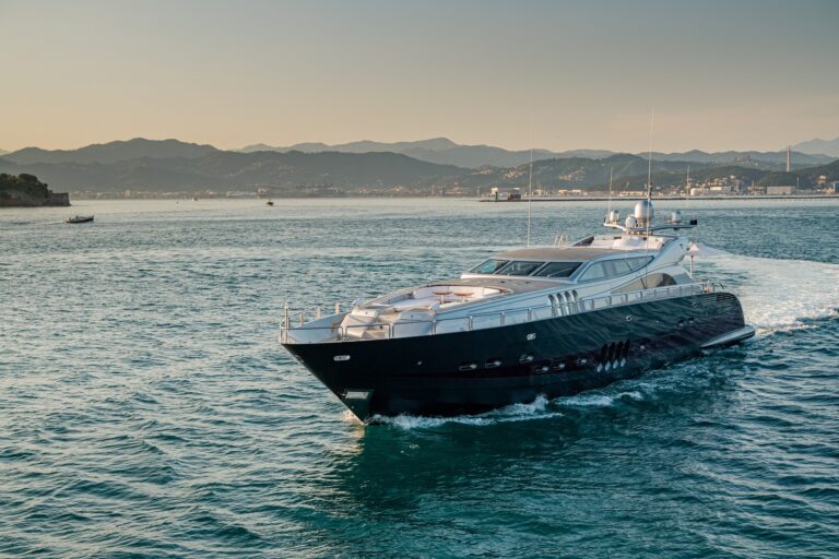 Luxury Yacht MANU V