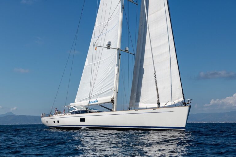 Luxury Yacht MES AMIS