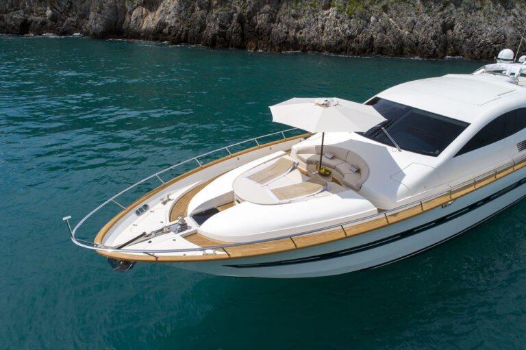 Luxury Yacht MIDNIGHT MADNESS