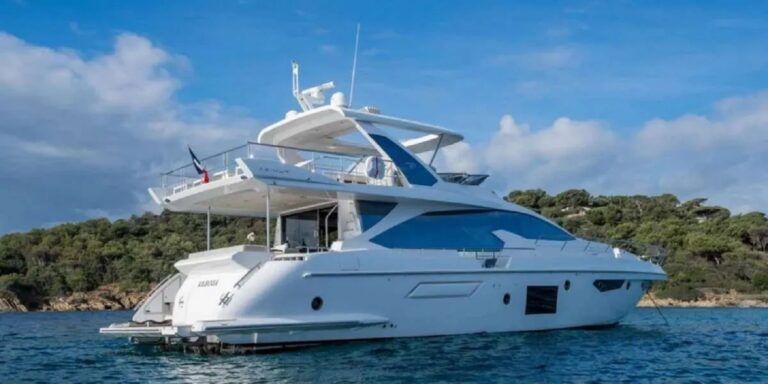 Luxury Yacht MINEIRA