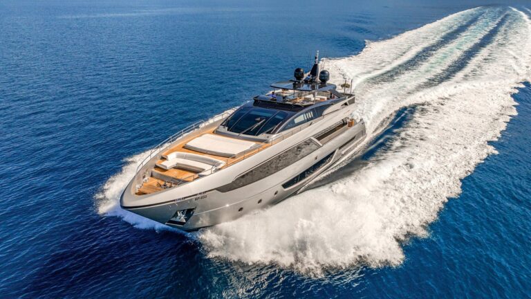 Luxury Yacht NO STRESS 888