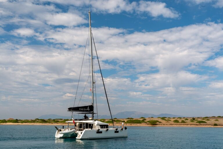Luxury Yacht ONEIDA