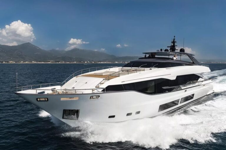 Luxury Yacht PERSEUS