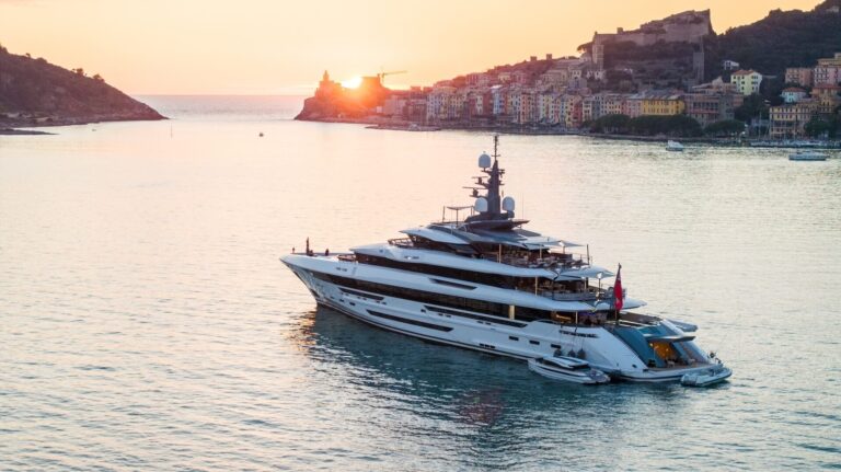 Luxury Yacht POLESTAR
