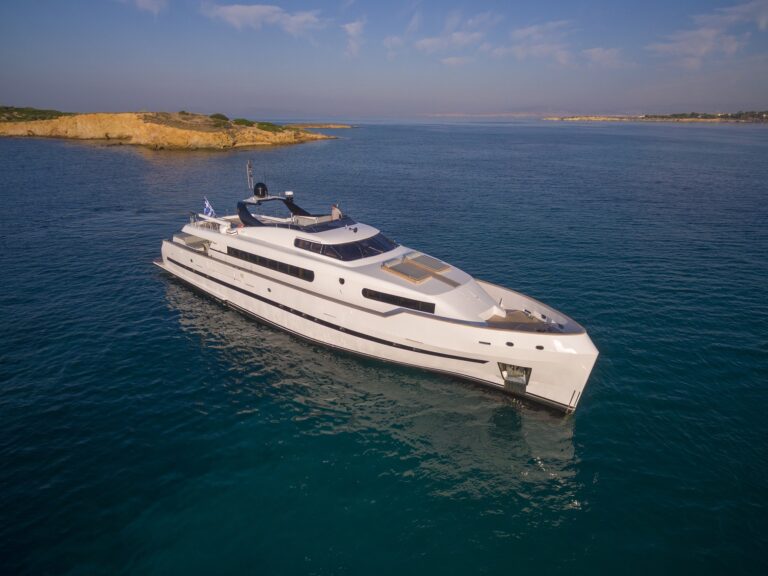 Luxury Yacht PROJECT STEEL
