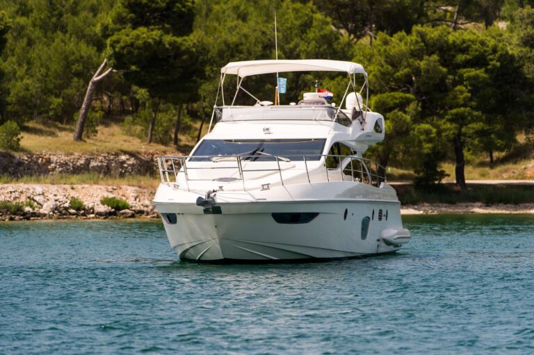 Luxury Yacht SKYFALL