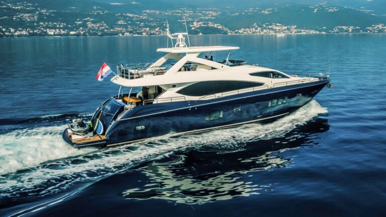 Luxury Yacht THE BEST WAY