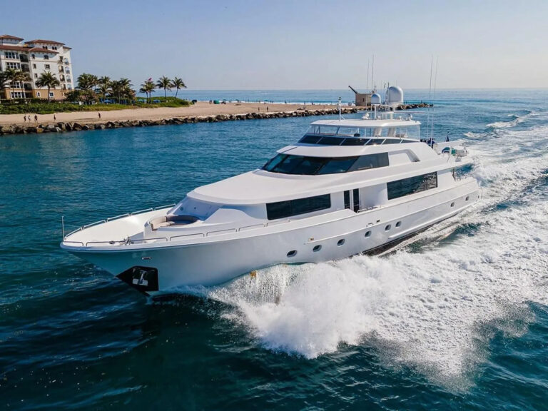 Luxury Yacht UNWINED