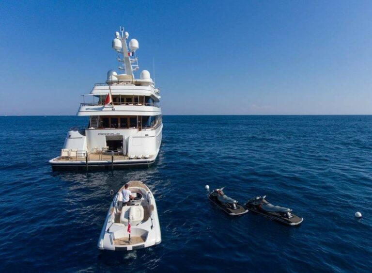 Luxury Yacht VASSA