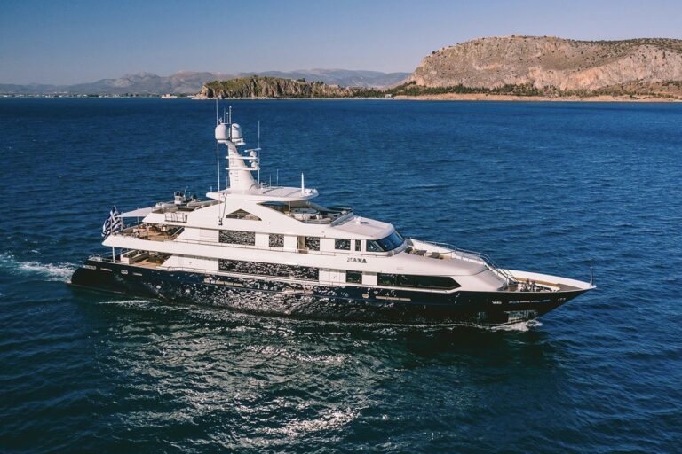 Luxury Yacht XANA