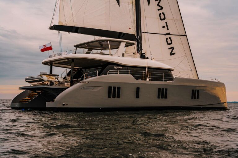 Luxury Yacht XMOTION
